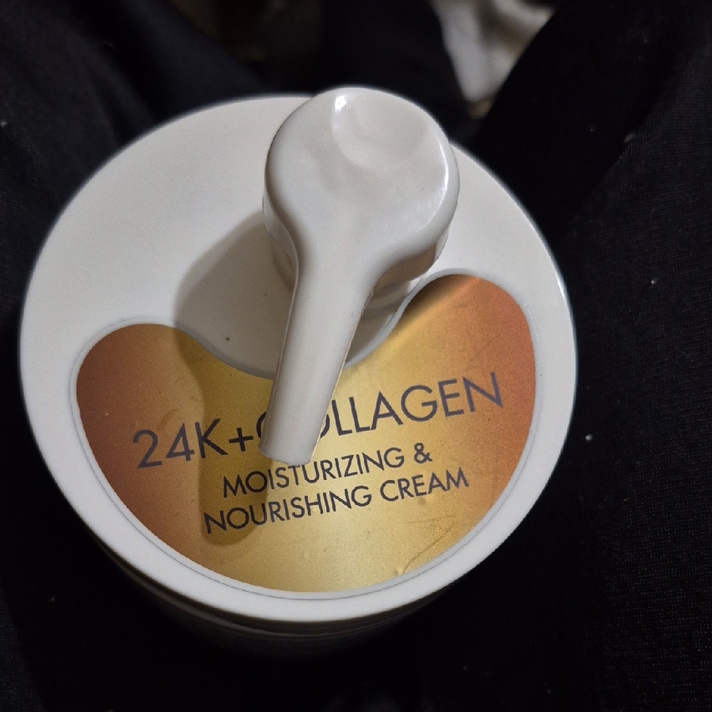 24K Collagen Moisturizing & Nourishing Cream - Gold and White